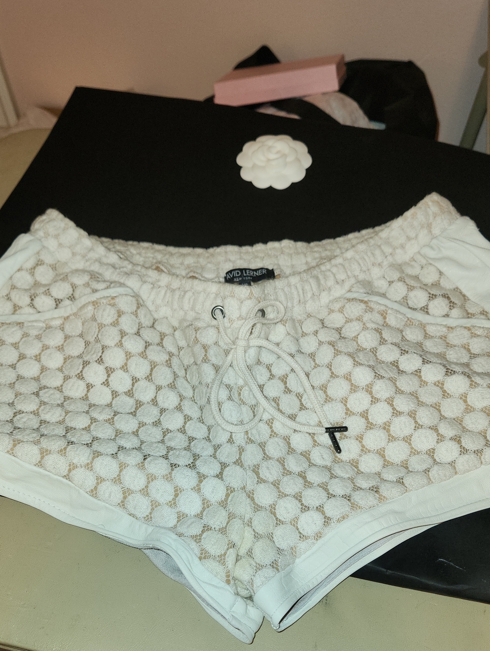 David Lerner White Lambskin  Lace-Overlay Leather Shorts Elastic Stretch Waist